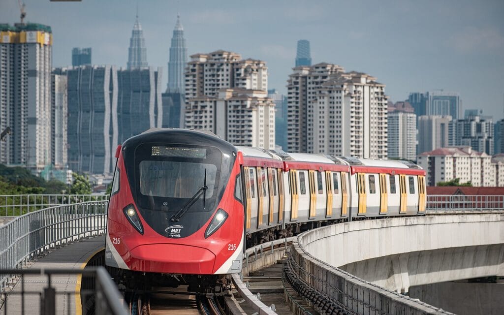 mrt putrajaya line train